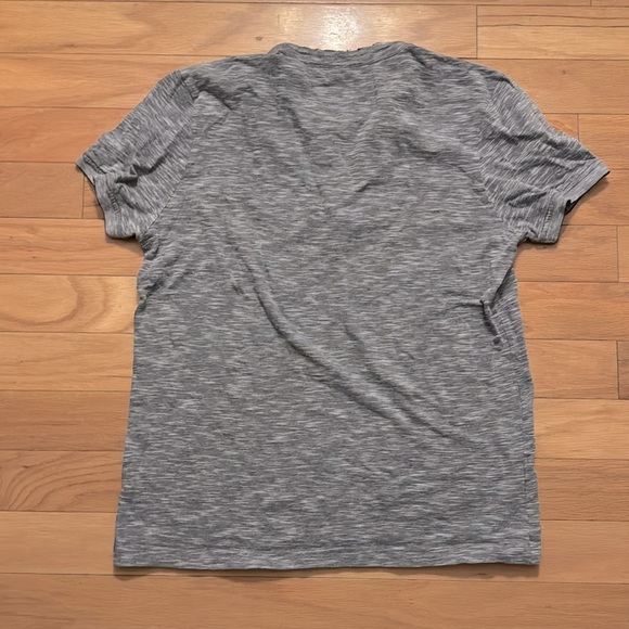 Strellson | Blue Henley Tee | Frayed Neck | size M - Picture 6 of 6